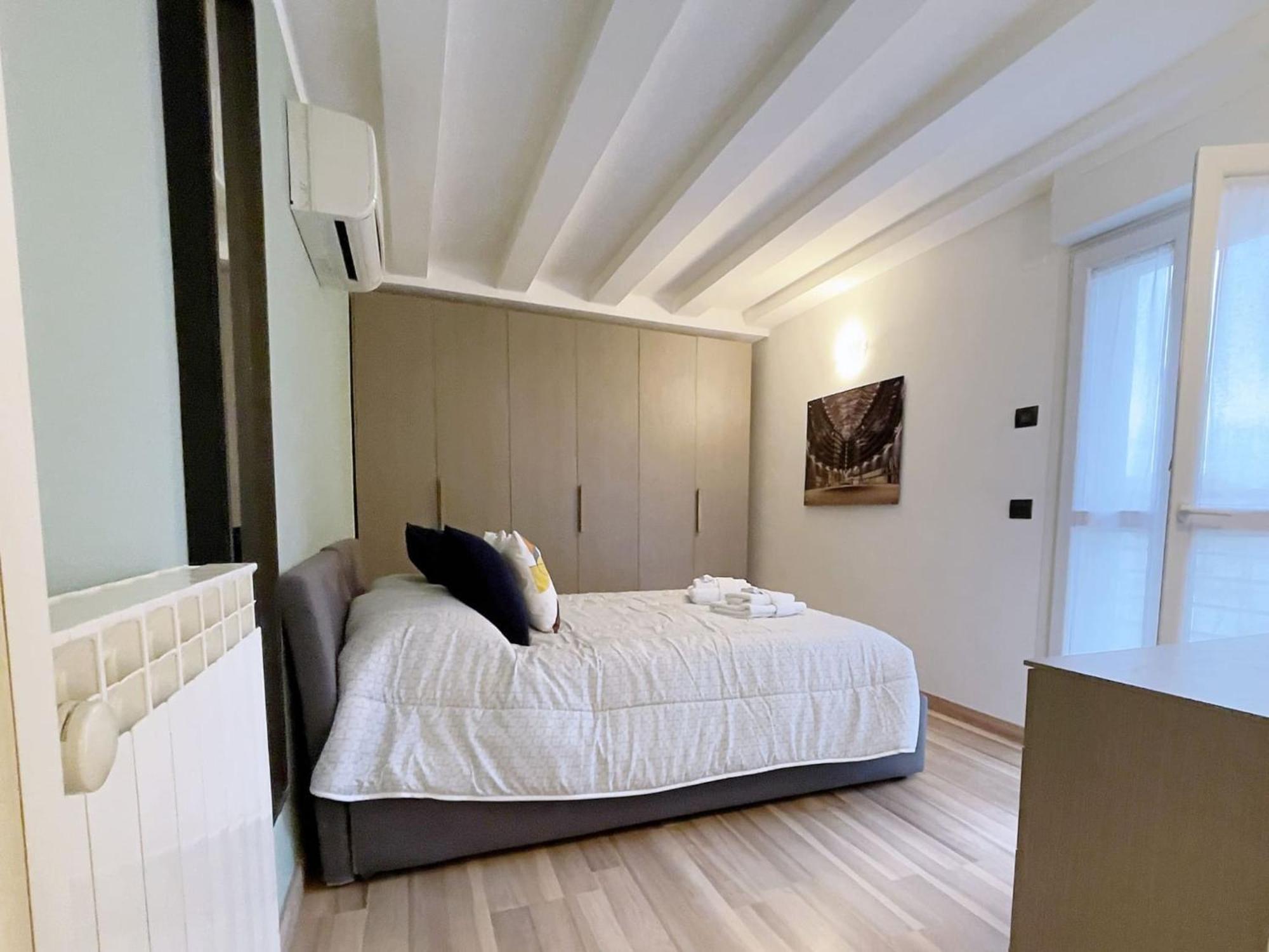 Candiani F2 Trilocale 2 Livelli Appartement Milan